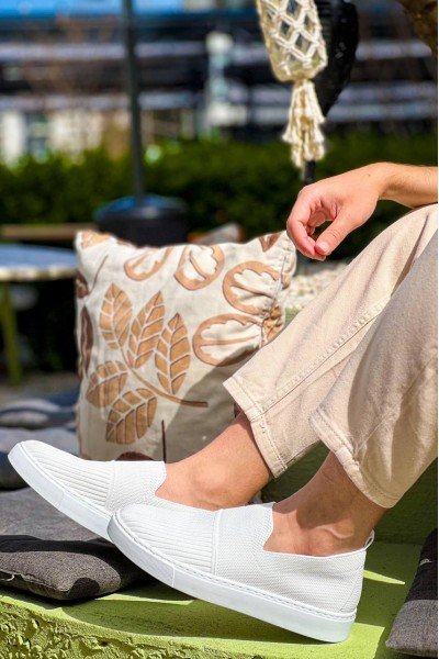 KB-114 Kuback Beyaz Triko Yüksek Taban Bağcıksız Günlük Erkek Ayakkabı KB-114 Kuback Beyaz Triko Yüksek Taban Bağcıksız Günlük Erkek Ayakkabı