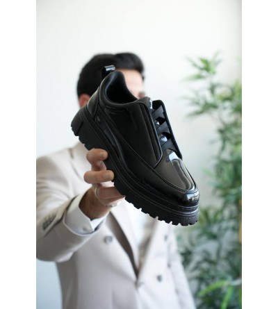 KB-703 Kuback Kömür Rugan Lastikli Günlük Erkek Ayakkabı KB-703 Kuback Kömür Rugan Lastikli Günlük Erkek Ayakkabı