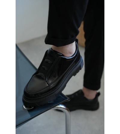 KB-703 Kuback Kömür Rugan Lastikli Günlük Erkek Ayakkabı KB-703 Kuback Kömür Rugan Lastikli Günlük Erkek Ayakkabı