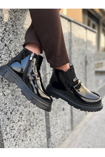 KB-K1 Kuback Kömür Rugan Günlük Erkek Bot